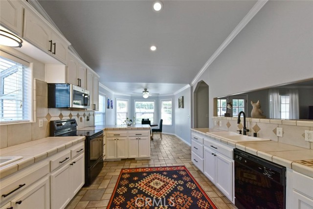 Detail Gallery Image 13 of 37 For 4250 Hildale Ave, Oroville,  CA 95966 - 3 Beds | 2 Baths