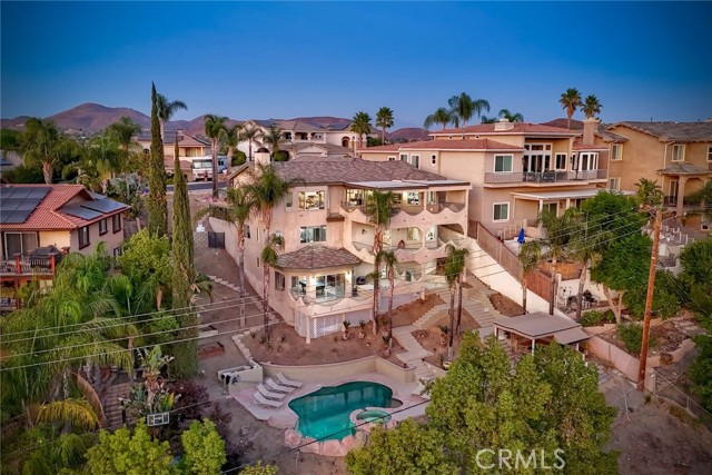 Detail Gallery Image 4 of 68 For 28856 Yosemite Pl, Canyon Lake,  CA 92587 - 3 Beds | 3/1 Baths