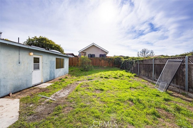 Detail Gallery Image 9 of 38 For 1050 Nice, Grover Beach,  CA 93433 - 5 Beds | 3 Baths