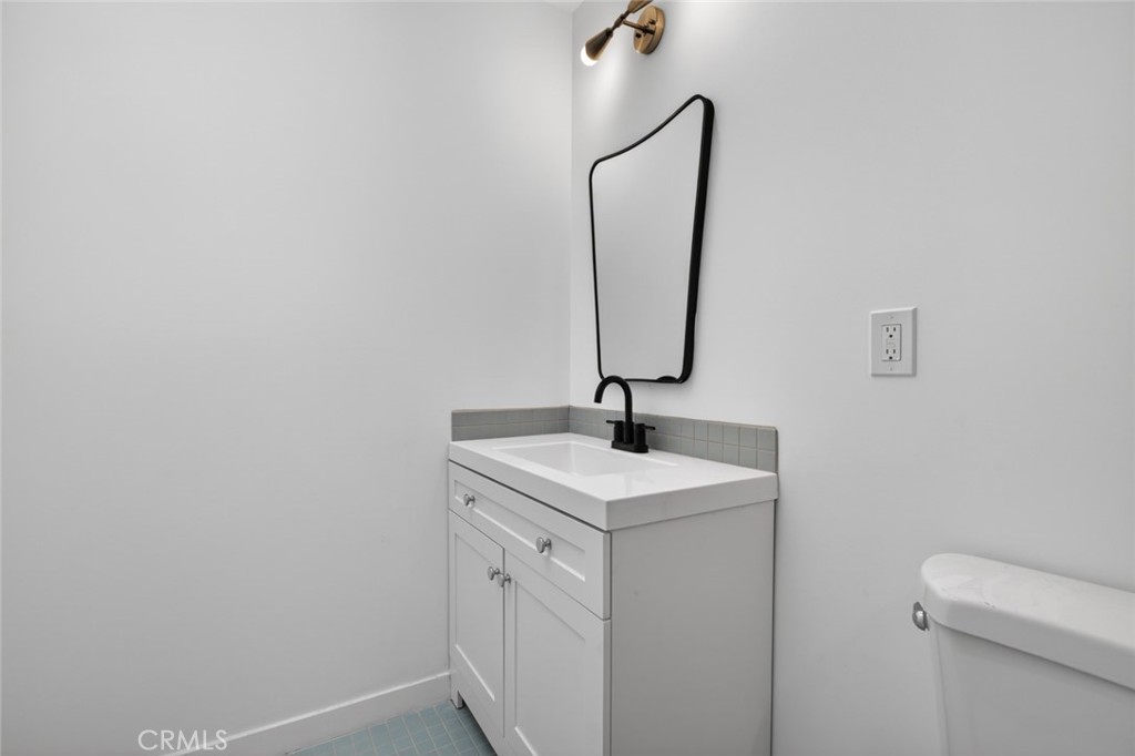 https://media.crmls.org/medias/40527b15-6c51-41bc-8ec9-0c68c9ed9d41.jpg?preset=X-Large