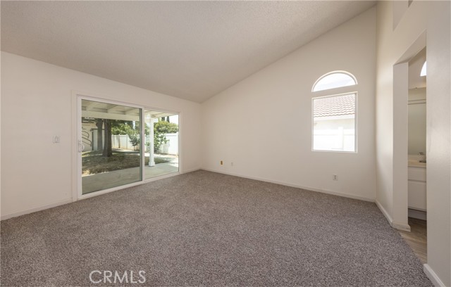 655 Shasta Way, Beaumont CA: https://media.crmls.org/medias/4052ccb4-d6bc-4c8b-a2fa-f4e48bacae99.jpg