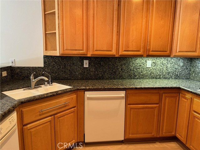 Detail Gallery Image 10 of 33 For 1500 E Ocean Bld #416,  Long Beach,  CA 90802 - 3 Beds | 2 Baths