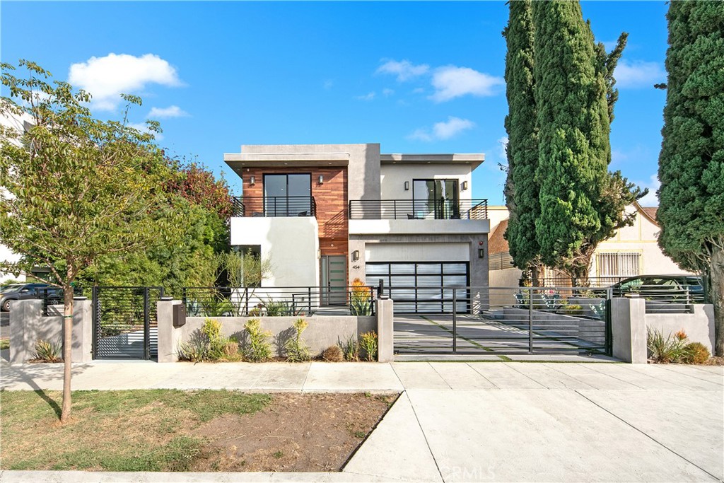 454 S HOLT Avenue — Modern