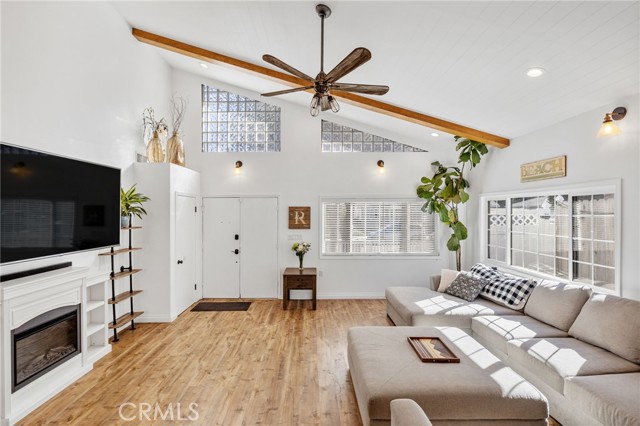 17203 Patronella Avenue, Torrance CA: https://media.crmls.org/medias/4054c070-fdb2-4057-bf5e-7f316ac0ec04.jpg