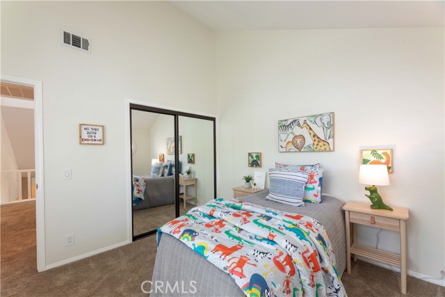 481 Kakkis Drive, Long Beach CA: https://media.crmls.org/medias/405538f0-a41c-4f5e-875a-e7da9f365e77.jpg