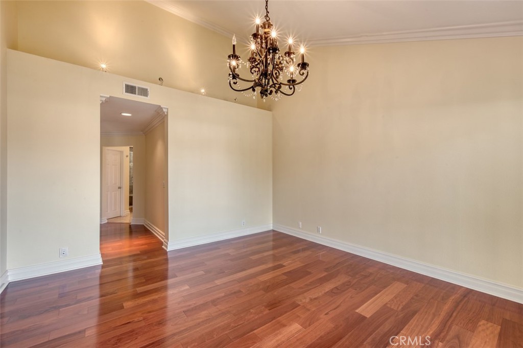 MLS #OC25241861 image #16