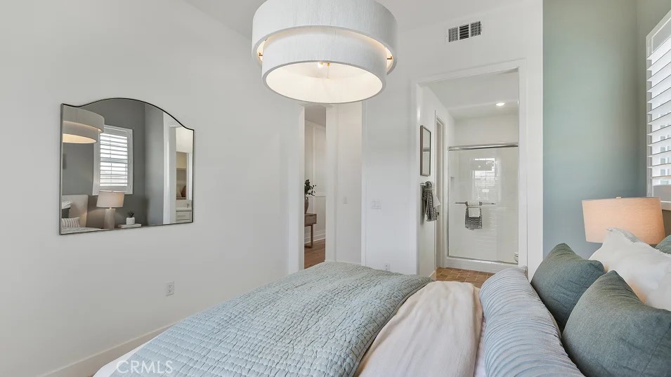 MLS #OC25233677 image #24