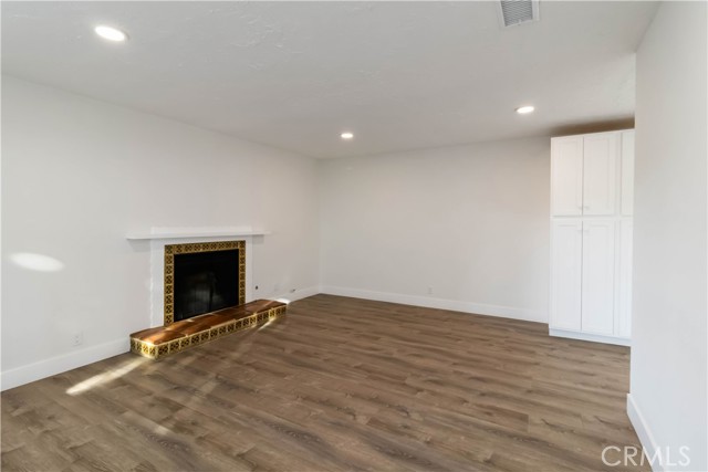2453 Los Feliz, Thousand Oaks CA: https://media.crmls.org/medias/40570b89-b646-466c-b3f4-41f7943f27eb.jpg