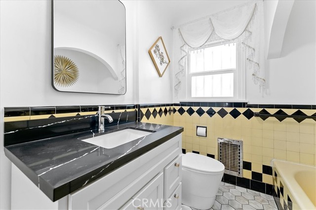 Detail Gallery Image 22 of 34 For 1428 W 92nd St, Los Angeles,  CA 90047 - 3 Beds | 2 Baths