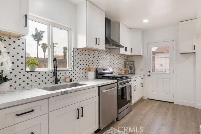 Detail Gallery Image 14 of 41 For 26613 Leesdale Ave, Harbor City,  CA 90710 - 2 Beds | 2 Baths