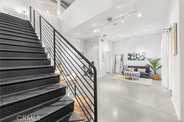 Detail Gallery Image 19 of 47 For 210 N Spurgeon St, Santa Ana,  CA 92701 - 1 Beds | 1/1 Baths