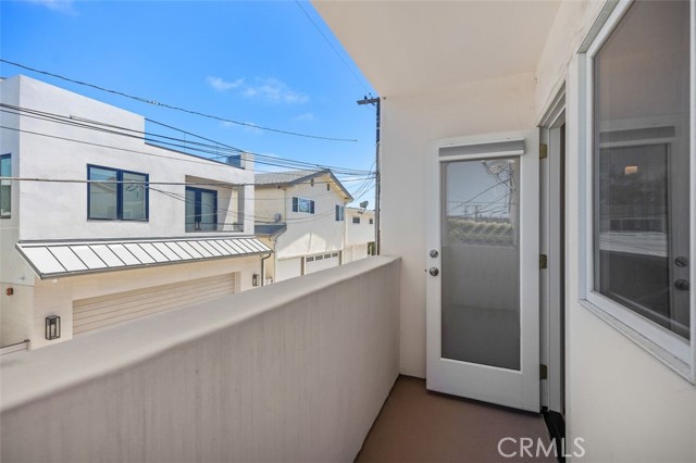 Detail Gallery Image 32 of 52 For 318 Jasmine Ave #B,  Corona Del Mar,  CA 92625 - 3 Beds | 3/1 Baths