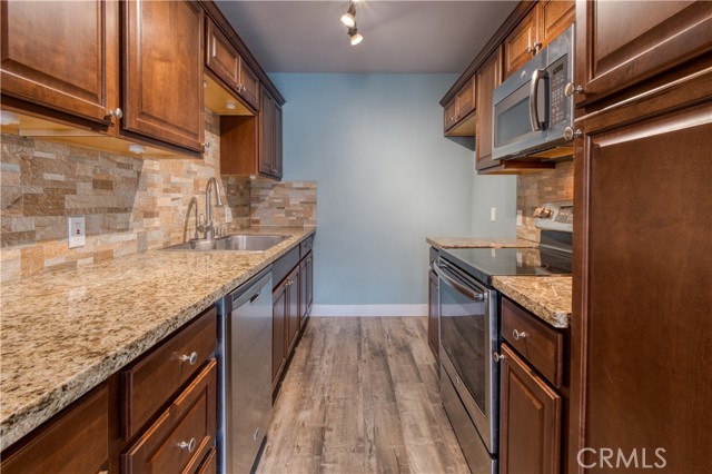 1130 E 1st Street, Long Beach CA: https://media.crmls.org/medias/405ba364-f1f3-48aa-a037-7c862b9b6591.jpg
