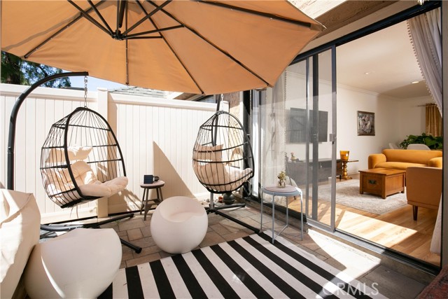 Detail Gallery Image 13 of 18 For 28729 Conejo View Dr, Agoura Hills,  CA 91301 - 2 Beds | 2 Baths