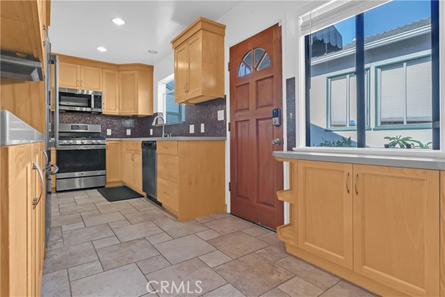 4748 W 140th Street, Hawthorne CA: https://media.crmls.org/medias/405bc465-6d76-4e9a-aa9e-abbcef9b6b46.jpg
