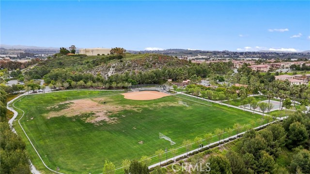 61 Fuchsia, Lake Forest CA: https://media.crmls.org/medias/405bd33f-5464-4714-99bc-b7e903613e6f.jpg