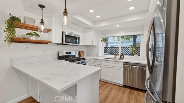 Detail Gallery Image 12 of 39 For 1761 Forum Way #D,  Corona,  CA 92881 - 3 Beds | 2/1 Baths