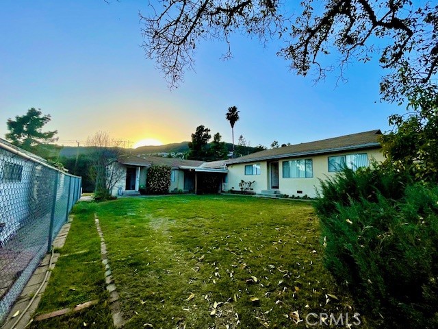 Detail Gallery Image 8 of 10 For 3412 La Crescenta Ave, Glendale,  CA 91208 - 4 Beds | 3 Baths