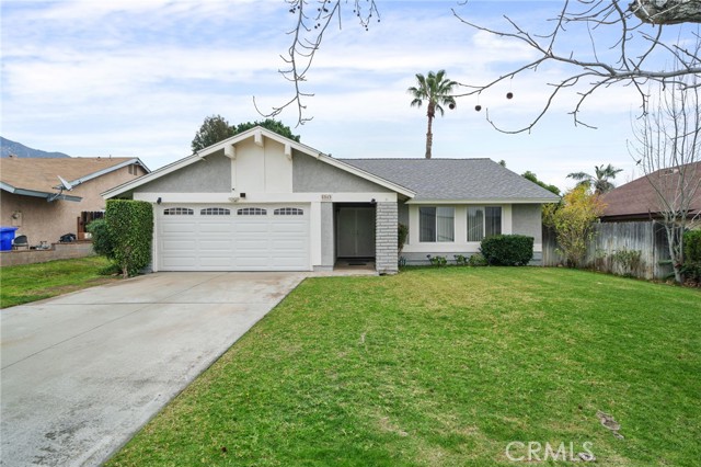Detail Gallery Image 1 of 1 For 6949 Laurel Ave, Highland,  CA 92346 - 4 Beds | 2 Baths