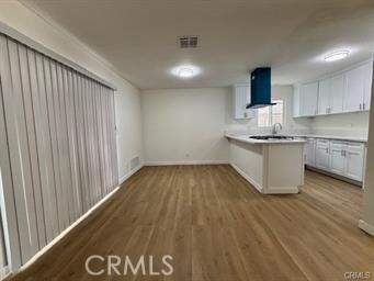 Detail Gallery Image 3 of 10 For 1705 E 111th Pl, Los Angeles,  CA 90059 - 3 Beds | 2 Baths