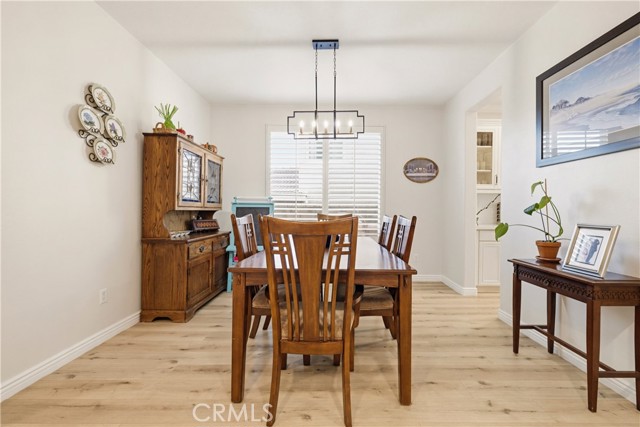 Detail Gallery Image 13 of 75 For 19721 Mathilde, Saugus,  CA 91350 - 5 Beds | 4 Baths