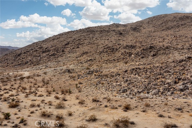 Detail Gallery Image 7 of 11 For 61000 Fountain Bld, Joshua Tree,  CA 92284 - – Beds | – Baths