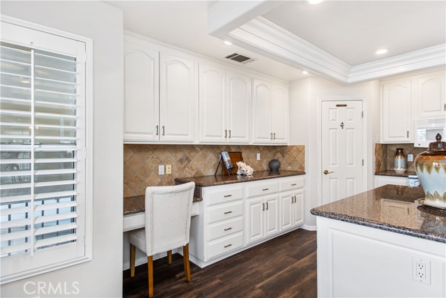 Detail Gallery Image 23 of 56 For 30248 White Wake, Canyon Lake,  CA 92587 - 3 Beds | 2/1 Baths