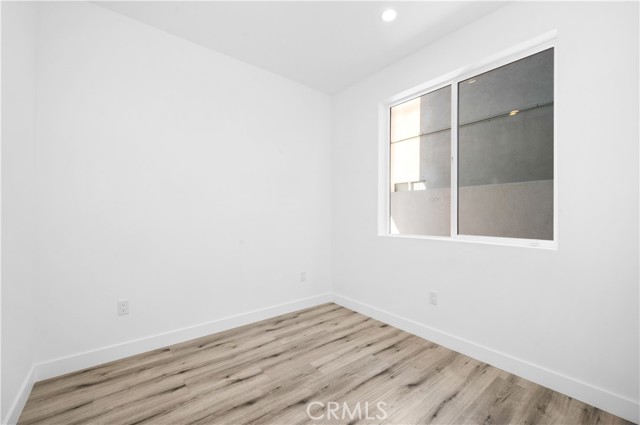 Detail Gallery Image 10 of 32 For 10857 Morrison #1/2,  North Hollywood,  CA 91601 - 4 Beds | 3 Baths