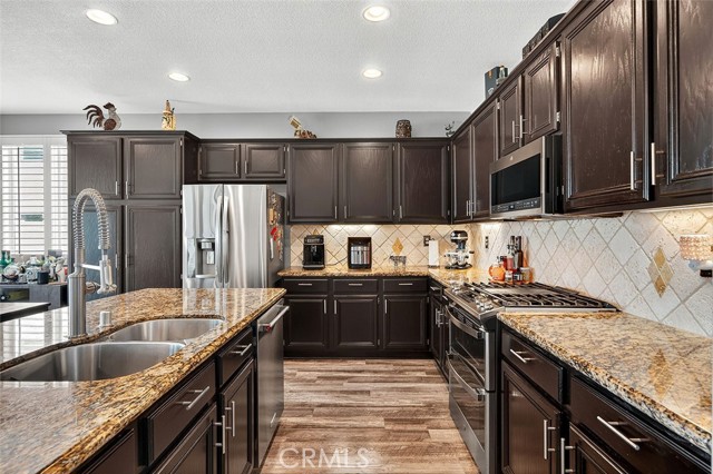 43652 Ortona Street, Temecula CA: https://media.crmls.org/medias/4060c334-97b0-4879-8c58-8eec2005ef33.jpg