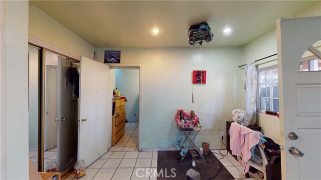 1726 E 47th Street, Los Angeles CA: https://media.crmls.org/medias/4061064c-136f-4205-aa92-9186e0b18e61.jpg