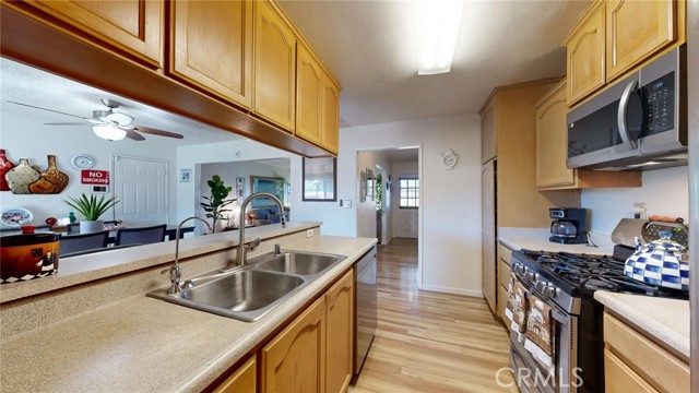 Detail Gallery Image 11 of 44 For 908 N Pepper Ave, Rialto,  CA 92376 - 4 Beds | 2 Baths