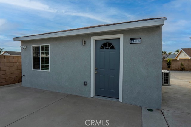 Detail Gallery Image 1 of 10 For 7460 Cypress Ave, Fontana,  CA 92336 - 1 Beds | 1 Baths