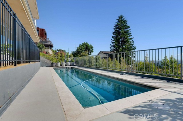 11837 Rideout Way, Whittier CA: https://media.crmls.org/medias/40618362-39ce-4d50-8430-be3340d5324c.jpg