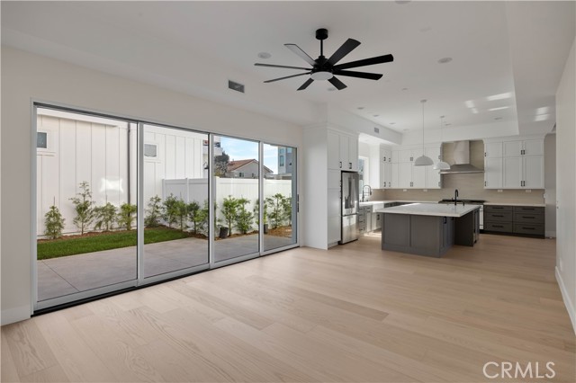 Detail Gallery Image 13 of 47 For 2100 Harriman Ln, Redondo Beach,  CA 90278 - 5 Beds | 4/1 Baths