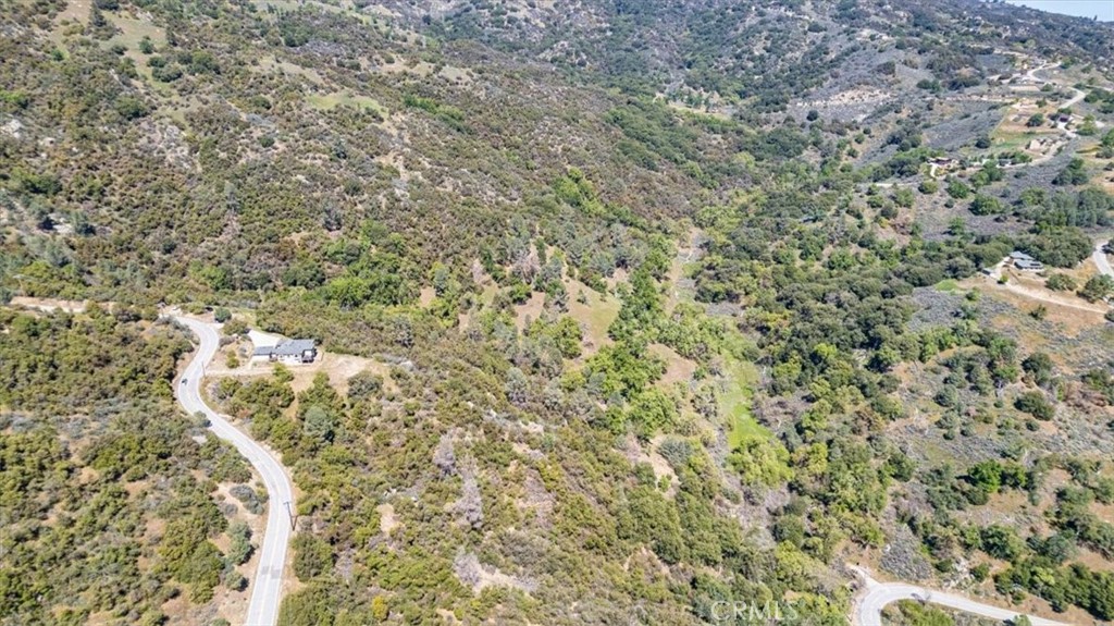 https://media.crmls.org/medias/4062b9ab-c1b1-4c44-84a4-b5053288f4d3.jpg?preset=X-Large