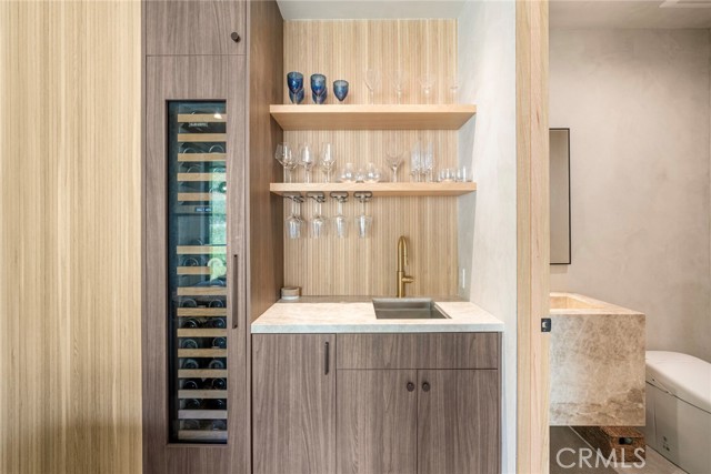 702 Diamond, Laguna Beach CA: https://media.crmls.org/medias/4063206b-02f2-4dd4-be8e-3746d5637f6f.jpg