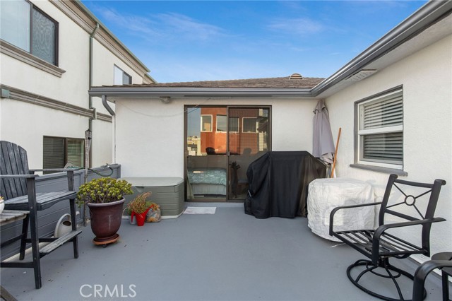 2 2nd Street, Hermosa Beach, California 90254, 8 Bedrooms Bedrooms, ,4 BathroomsBathrooms,Residential,For Sale,2nd Street,SB25037470