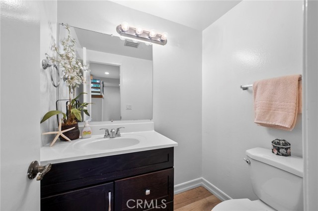 Detail Gallery Image 11 of 37 For 602 .5 Marguerite Ave #BACK,  Corona Del Mar,  CA 92625 - 3 Beds | 2/1 Baths