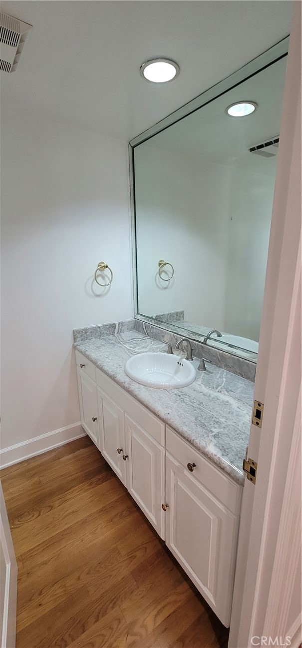 https://media.crmls.org/medias/4064ecc8-8da3-4797-b2b5-9d33fa29cbcb.jpg?preset=X-Large