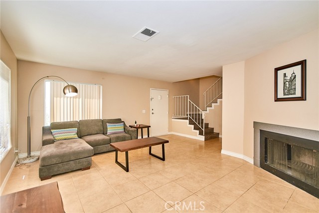 Detail Gallery Image 8 of 26 For 1100 Cleghorn, Diamond Bar,  CA 91765 - 2 Beds | 2 Baths