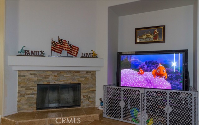 Detail Gallery Image 8 of 22 For 31949 Daisy Field Ct, Lake Elsinore,  CA 92532 - 4 Beds | 3 Baths