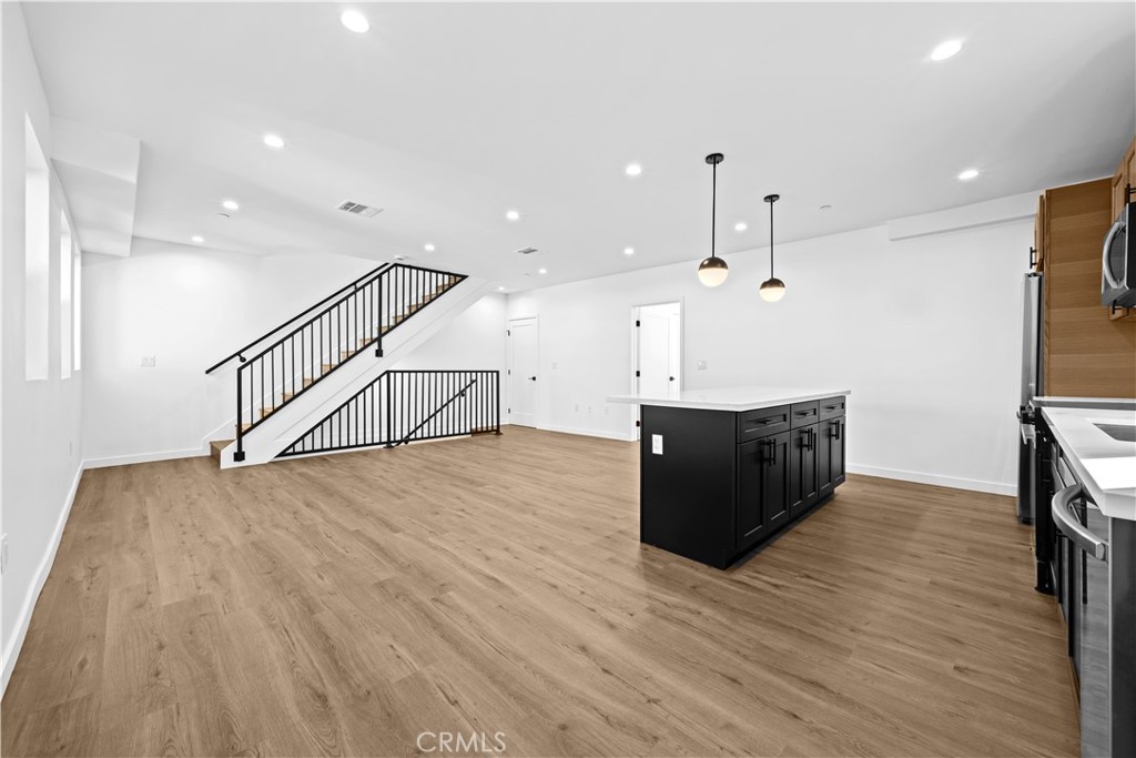 MLS #MB25260359 image #10