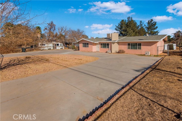 Detail Gallery Image 4 of 46 For 12509 9th Ave, Victorville,  CA 92395 - 4 Beds | 2 Baths