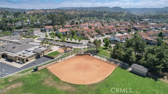 24276 Briones Drive, Laguna Niguel CA: https://media.crmls.org/medias/40672648-7caf-4063-b8d8-e1eb799d05df.jpg