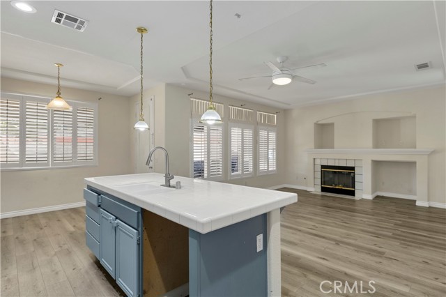 Detail Gallery Image 13 of 34 For 13261 via Del Lago, Victorville,  CA 92392 - 5 Beds | 3 Baths