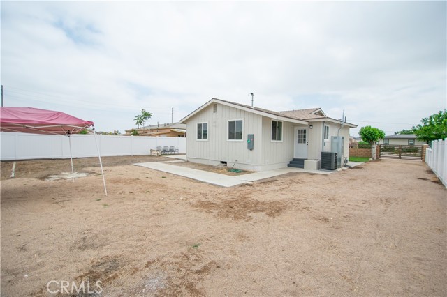 14723 Walters Street, Eastvale CA: https://media.crmls.org/medias/40680931-d4b2-40df-accc-61fcd8fb1466.jpg