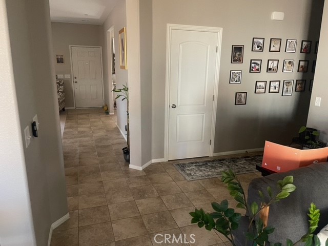 https://media.crmls.org/medias/4068dedb-862c-46fc-941c-021e3950c28d.jpg?preset=X-Large