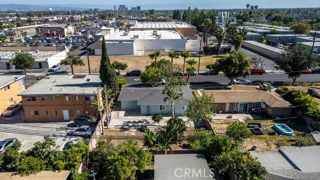 Detail Gallery Image 19 of 21 For 1405 W Saint Gertrude Pl, Santa Ana,  CA 92704 - 3 Beds | 2/1 Baths
