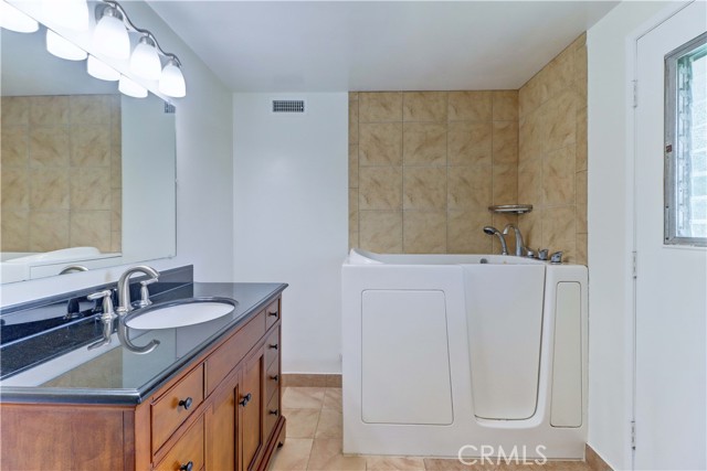 Detail Gallery Image 38 of 71 For 16591 Busby Ln, Huntington Beach,  CA 92647 - 5 Beds | 2 Baths