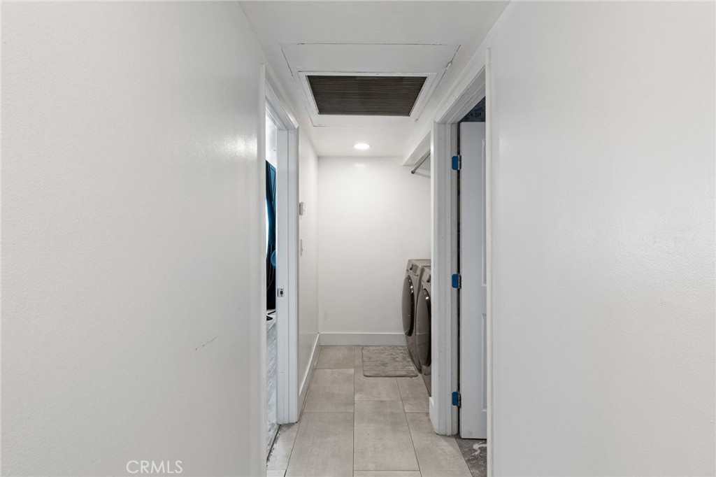 https://media.crmls.org/medias/40695028-06ee-4dc7-8b60-c7c8b51c11fa.jpg?preset=X-Large